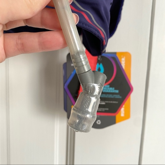 SOLD🛍Nathan VaporKrar 12L 2.0 Insulated Hydration Vest - Picture 5 of 11